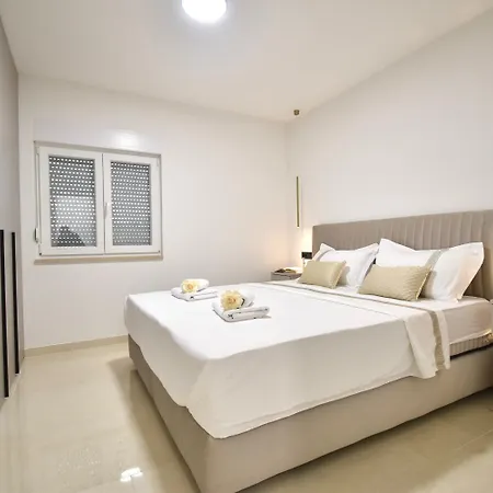 Apartment Diora Luxe Top-floor Seafront With Jacuzzi & Panoramic Sea View