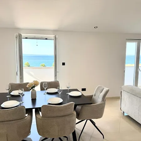 Apartment Diora Luxe Top-floor Seafront With Jacuzzi & Panoramic Sea View