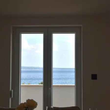 Diora Luxe Top-floor Seafront With Jacuzzi & Panoramic Sea View Apartment *