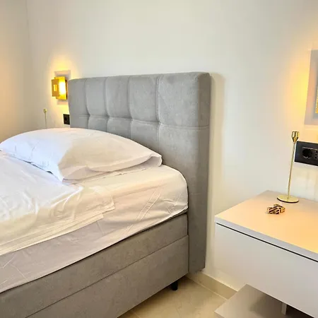 Diora Luxe Top-floor Seafront With Jacuzzi & Panoramic Sea View 斯普利特