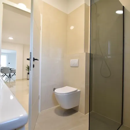 Apartment Diora Luxe Top-floor Seafront With Jacuzzi & Panoramic Sea View *